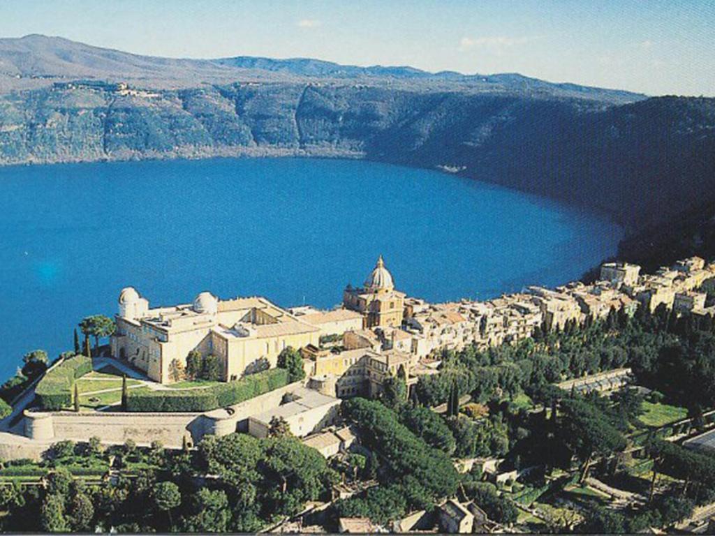 Roma E Palazzo Pontificio Di Castel Gandolfo-Vaticano エクステリア 写真